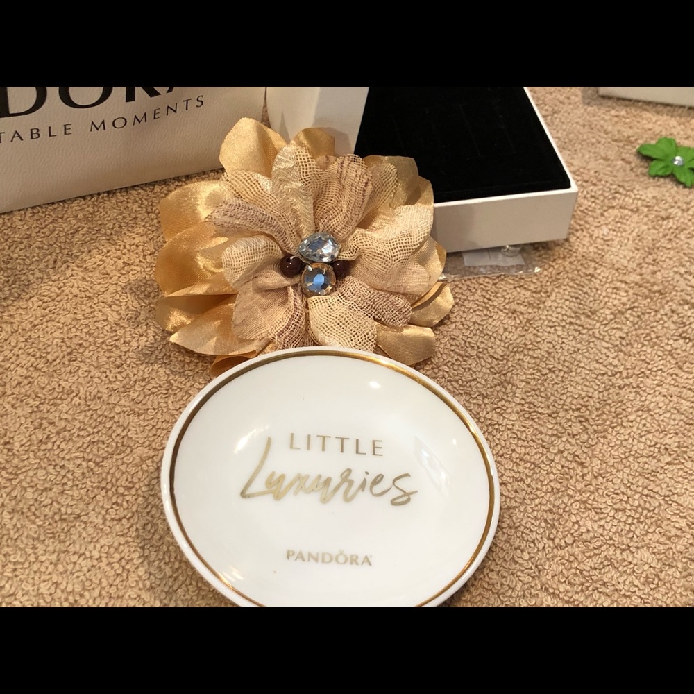 Pandora ring dish